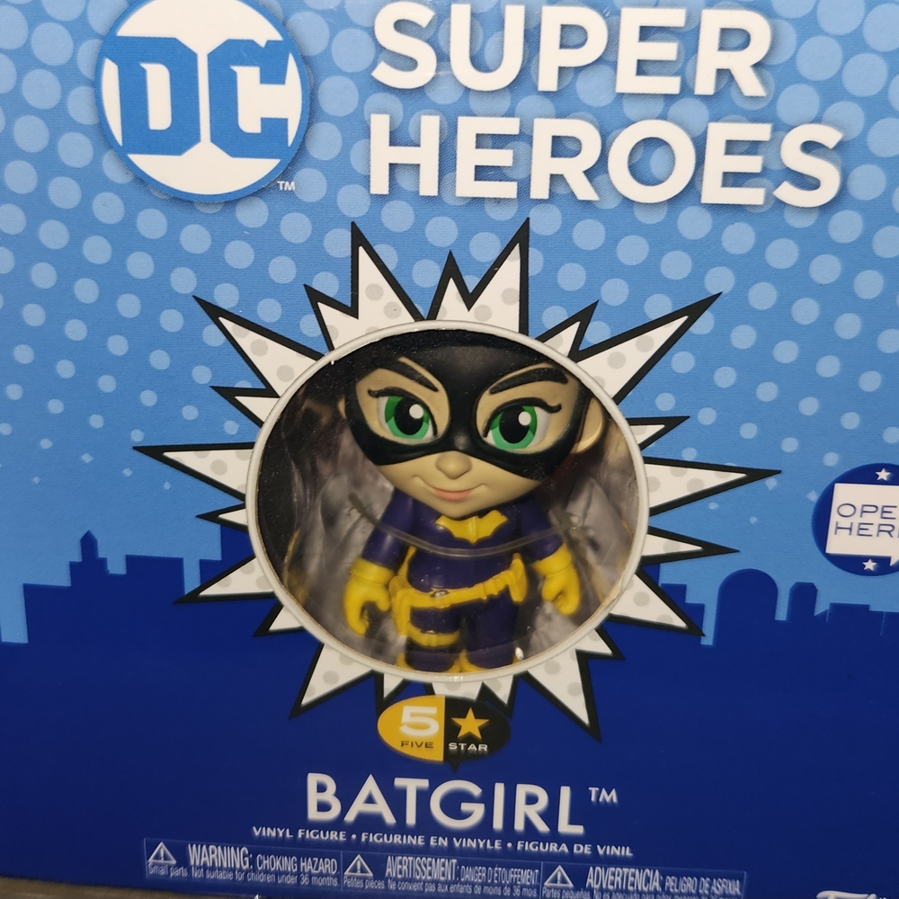 DC Super Heroes Batgirl Vinyl Figure